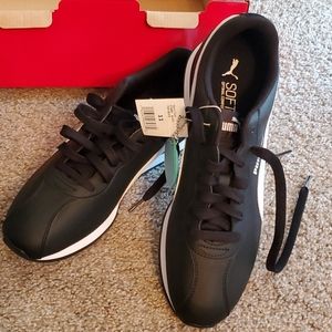 Men's Puma sneakers